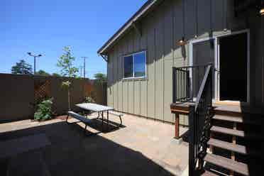 Room w/Private Entry/Deck/Yard/Gate