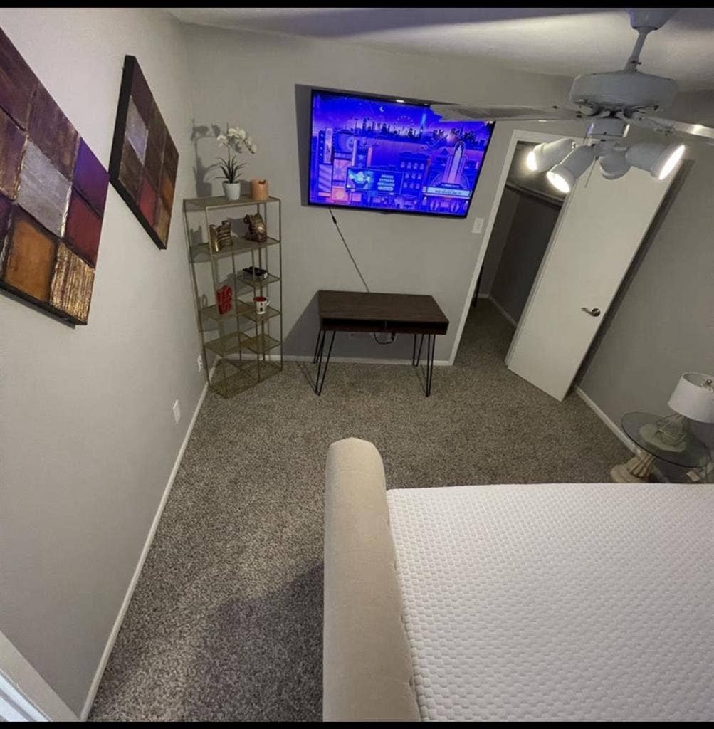 Womens Only Peaceful Townhome