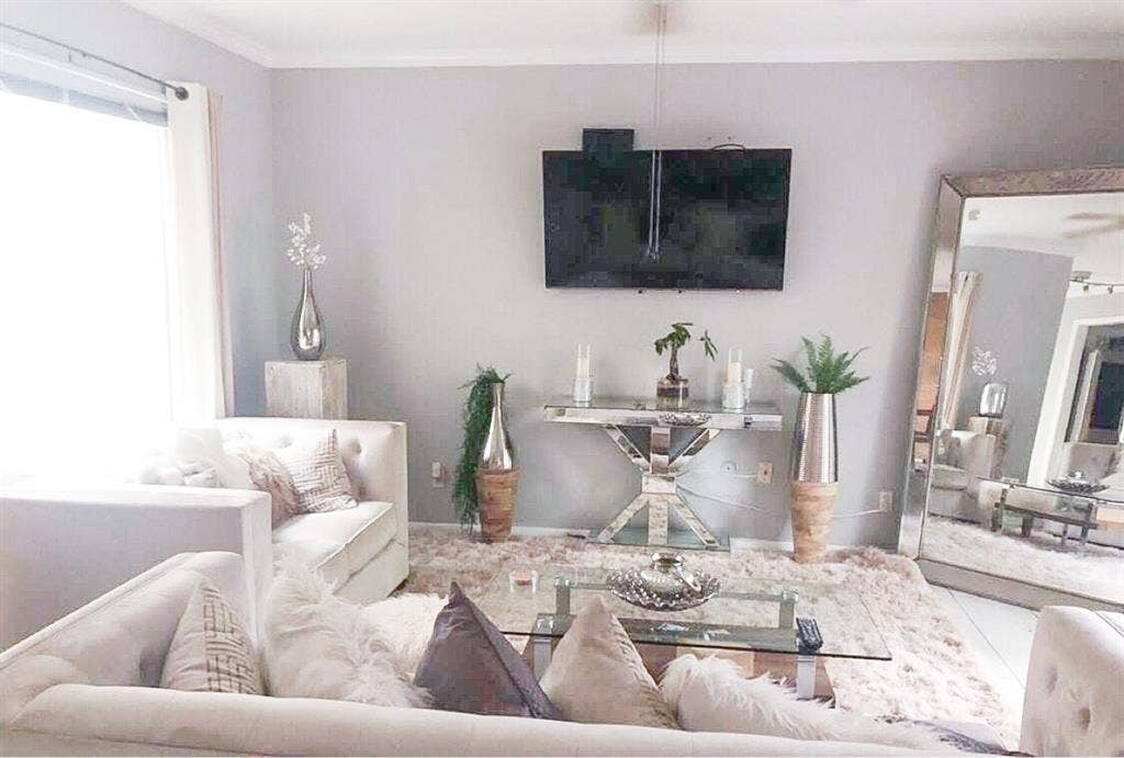 Womens Only Peaceful Townhome