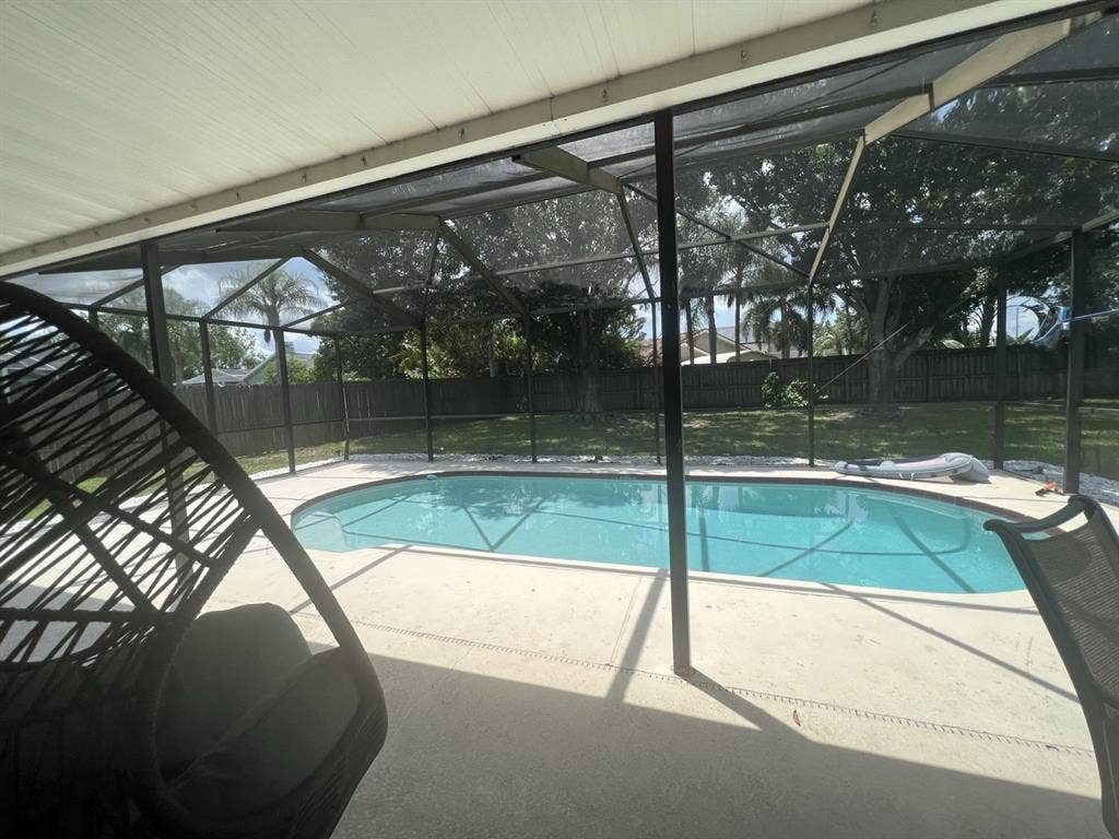 Rooms for rent with shared bathroom