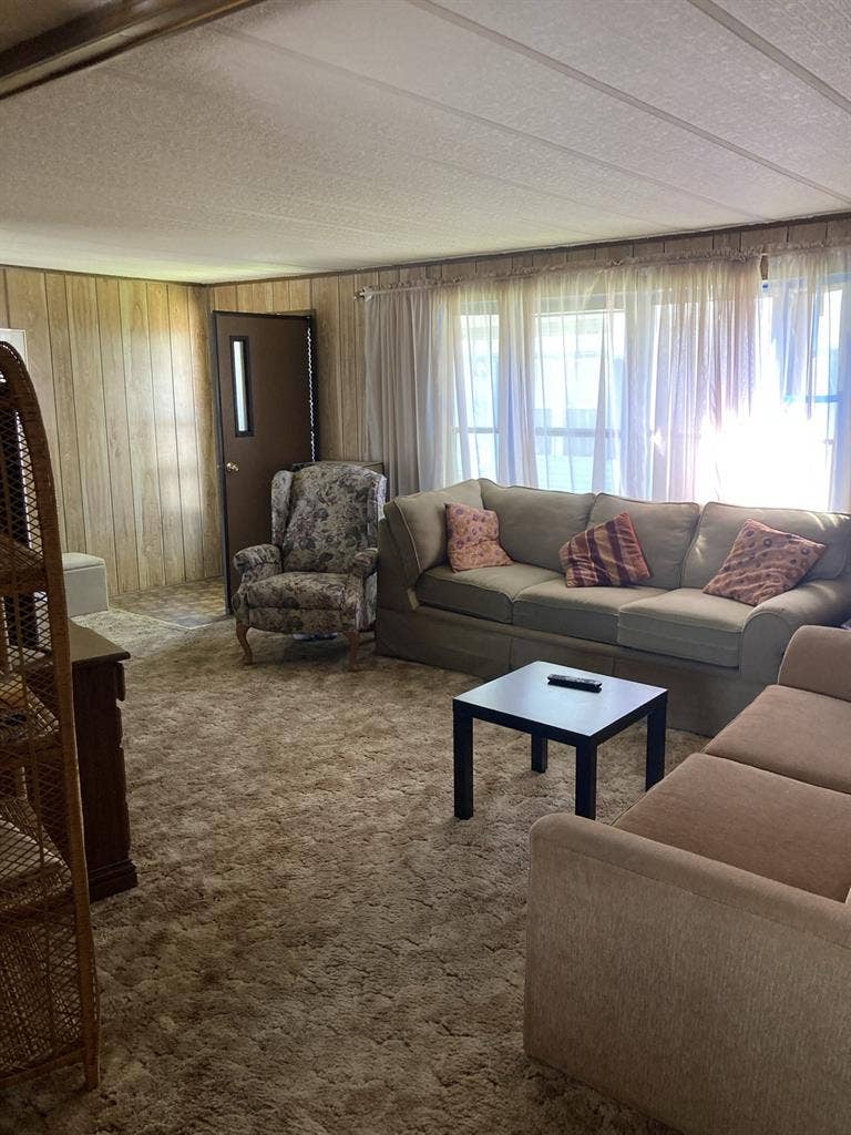 Place
available per day or monthly