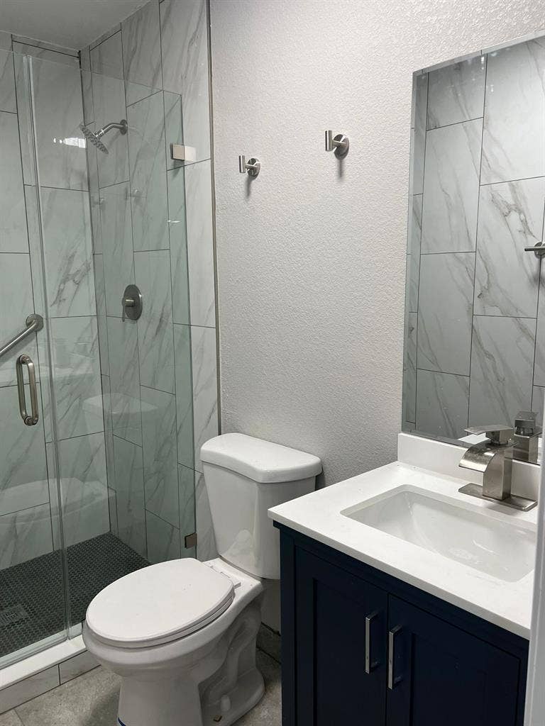 Small studio, private bathroom