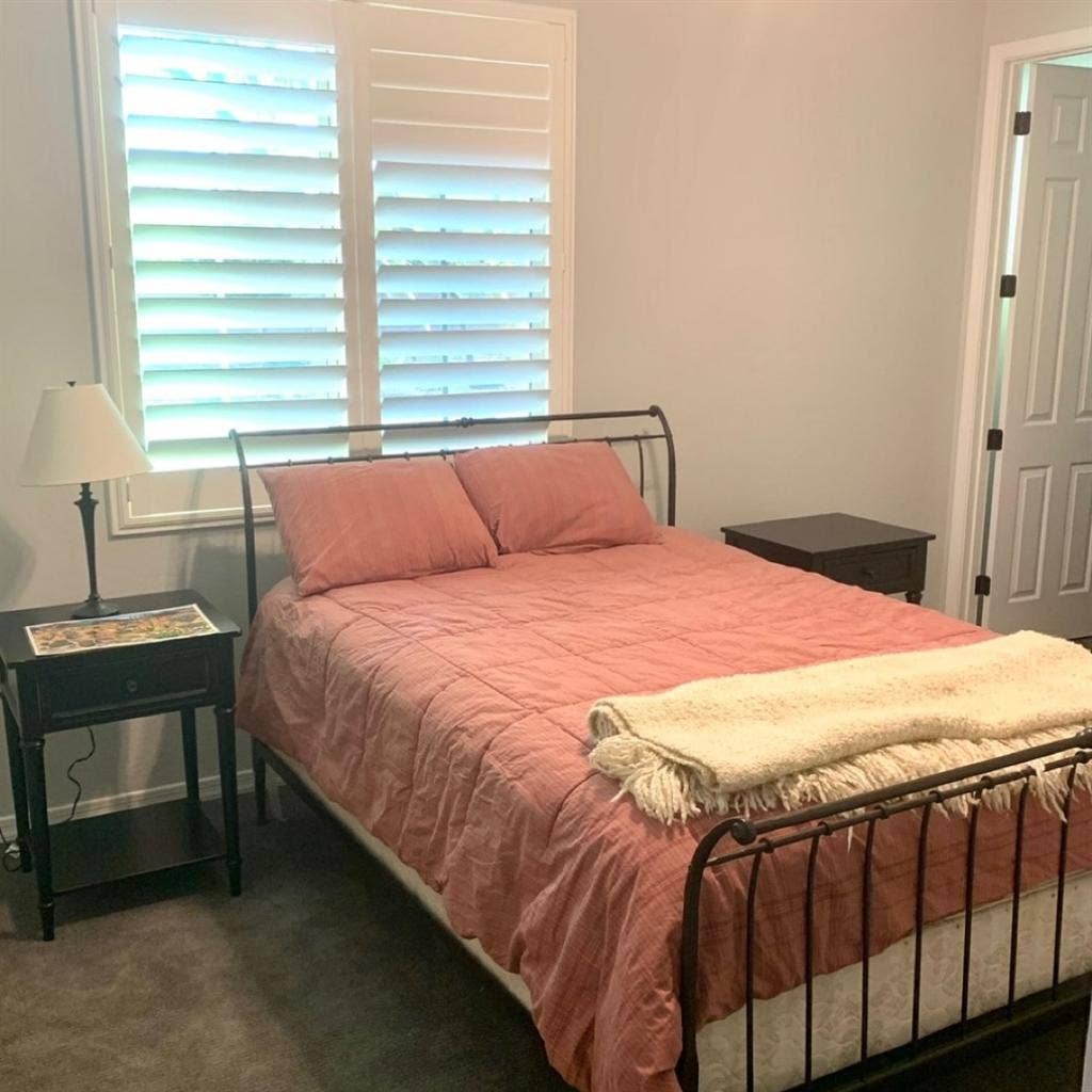 Seeking roommate to share my home