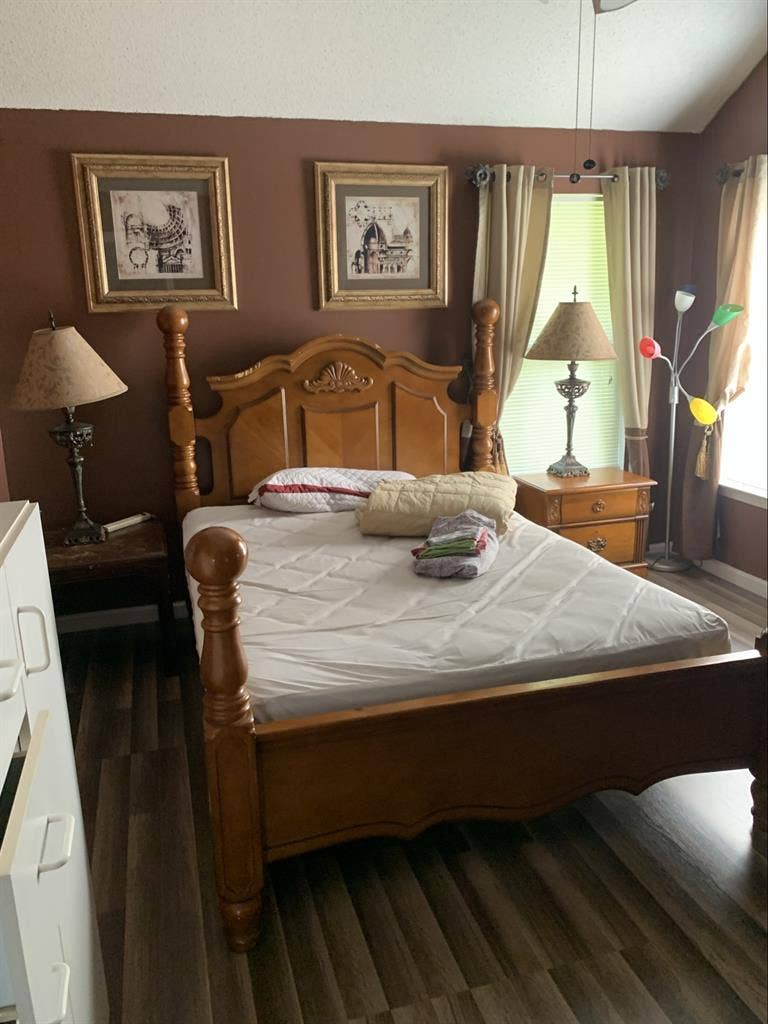 Rooms available for rent