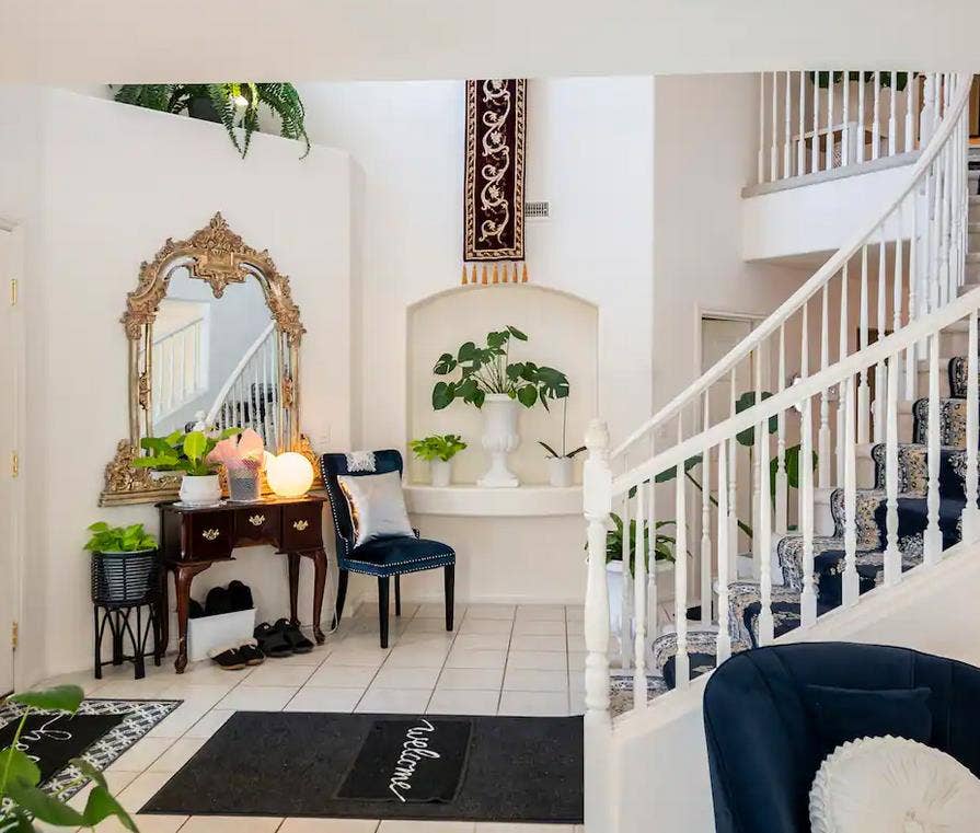 SE LV  Available from