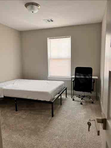 Cozyfurnished bedroom Primelocation