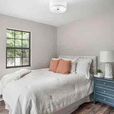 Master bedroom private bathroom