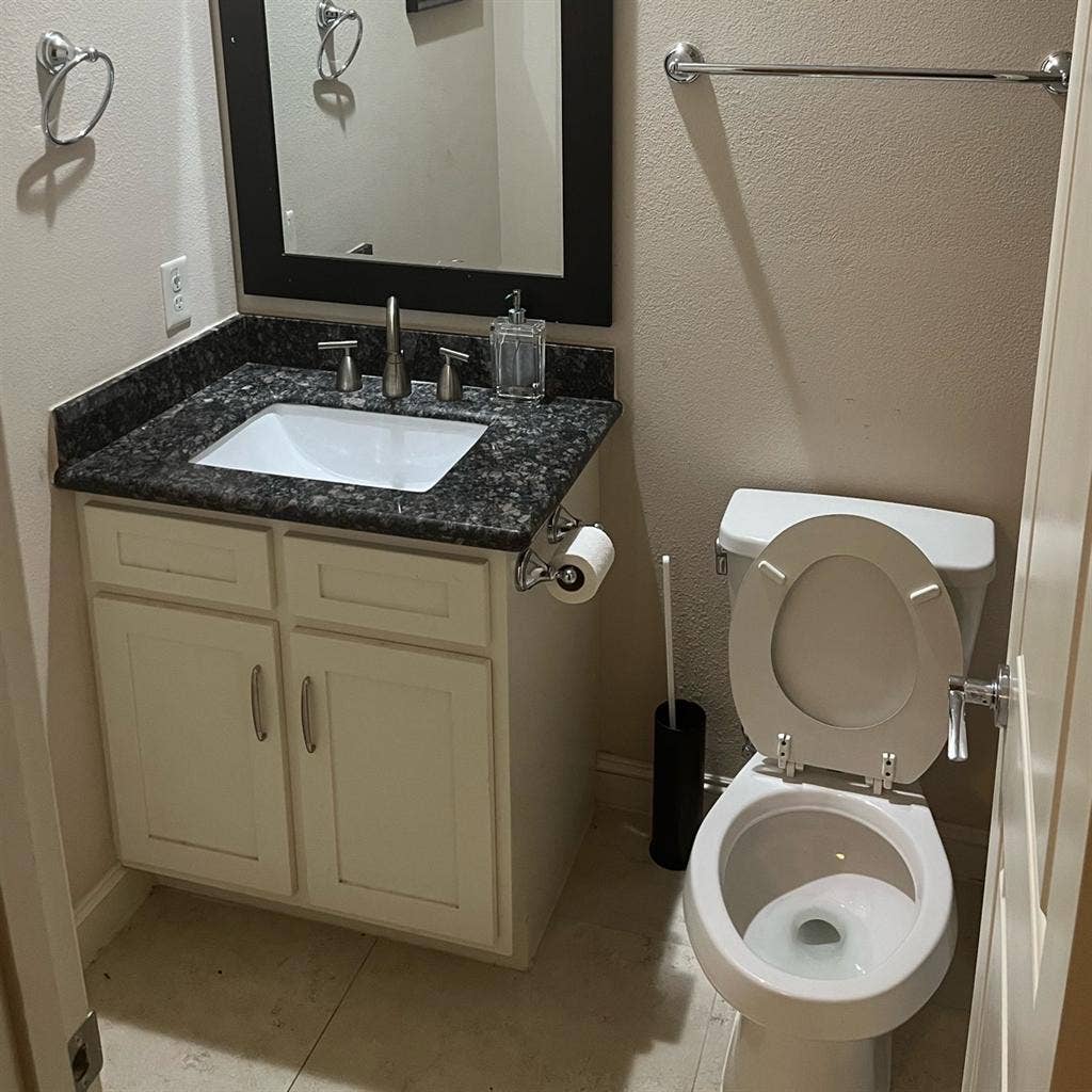 First Floor with Private Bathroomm