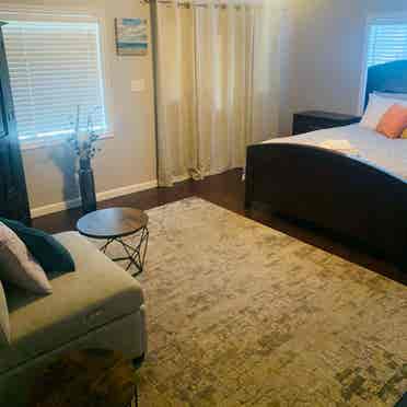 Room in downtown riverside