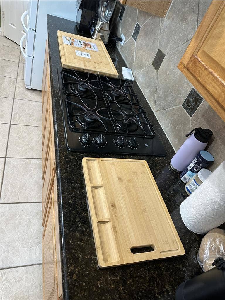 Private room private bath in 5 bed