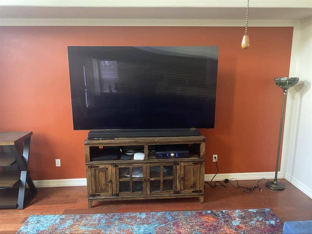 Private room private bath in 5 bed