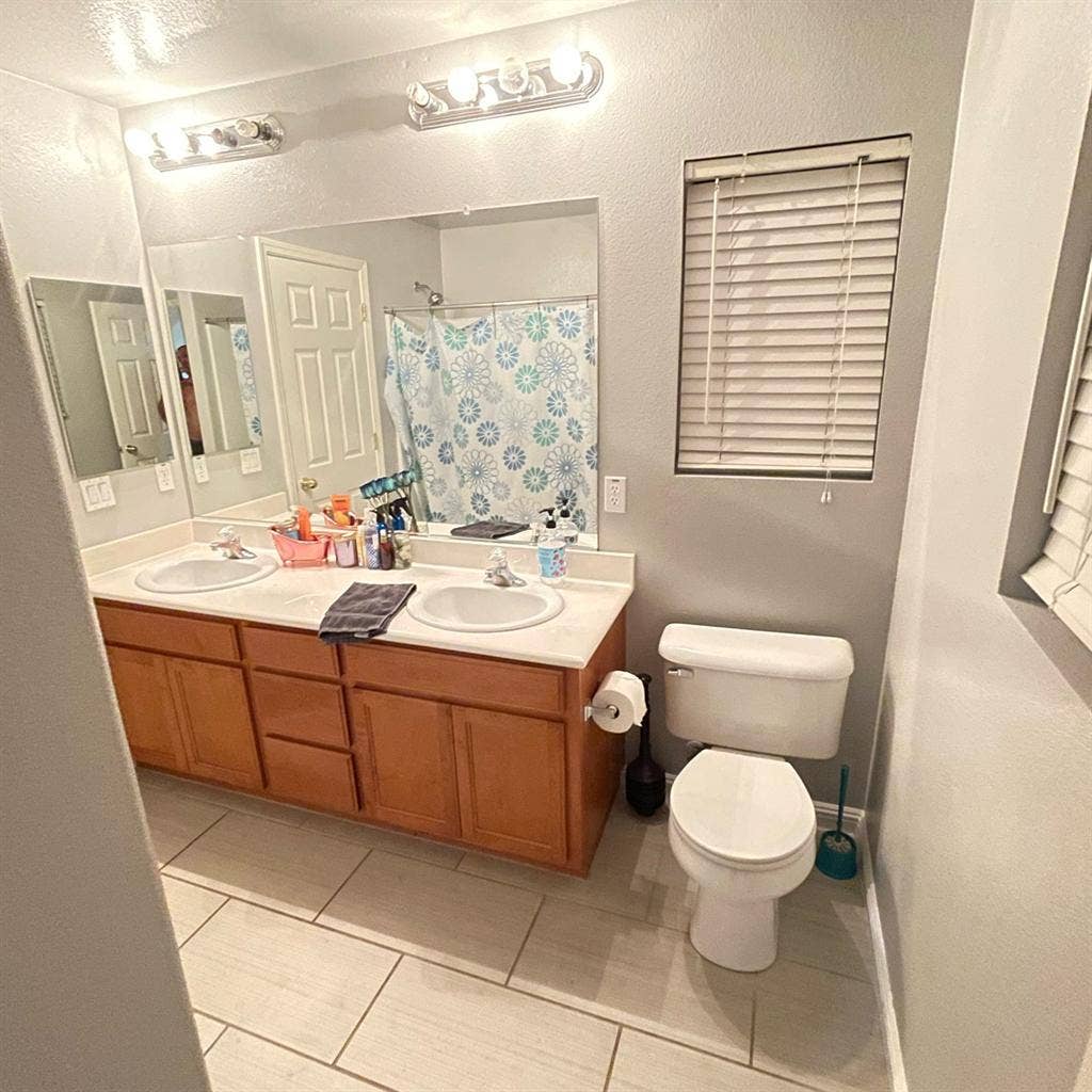 Room for Rent in Tracy Ca