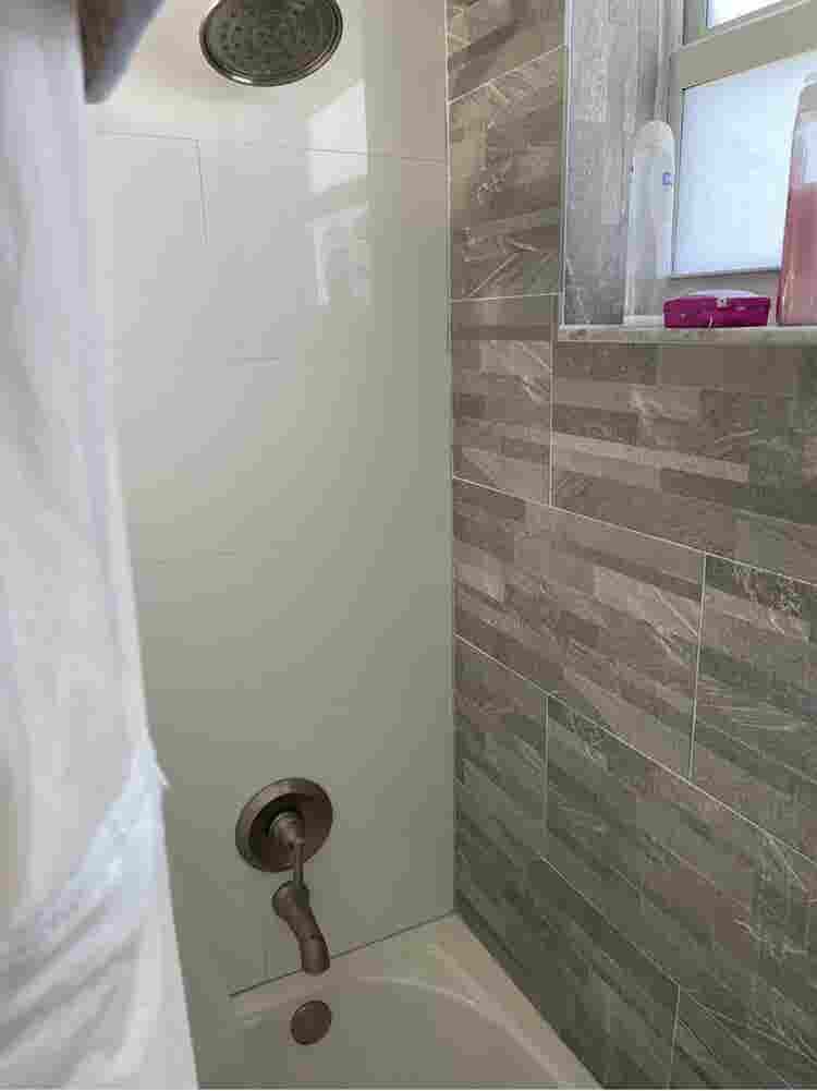 1 Room available in Homestead.