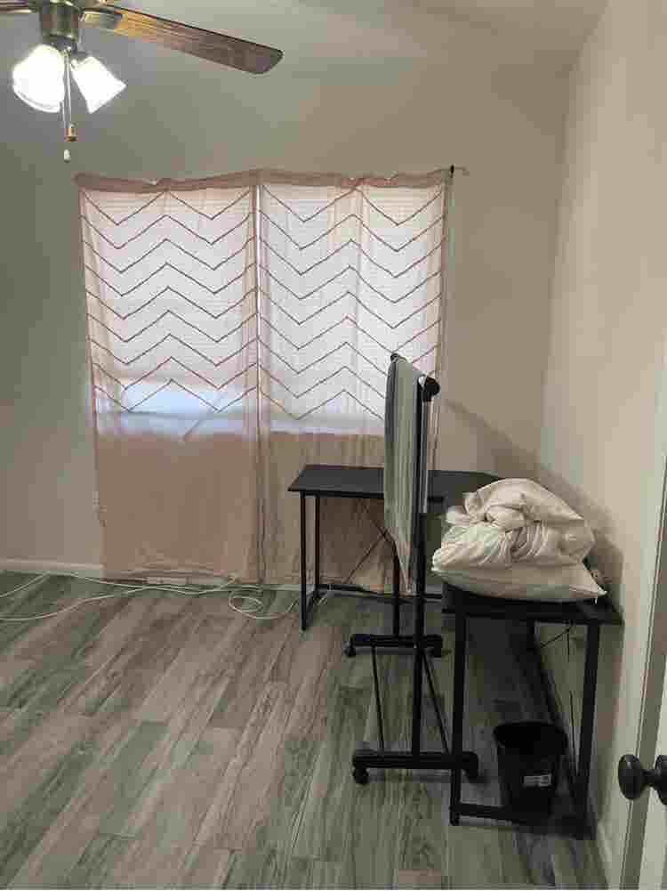 1 Room available in Homestead.