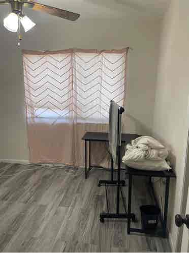 1 Room available in Homestead.
