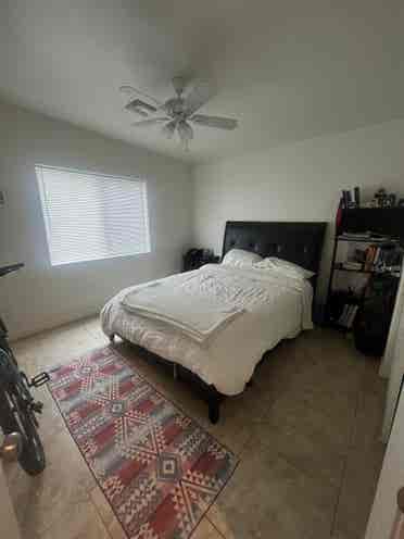 Looking for 2 
Roommates ba