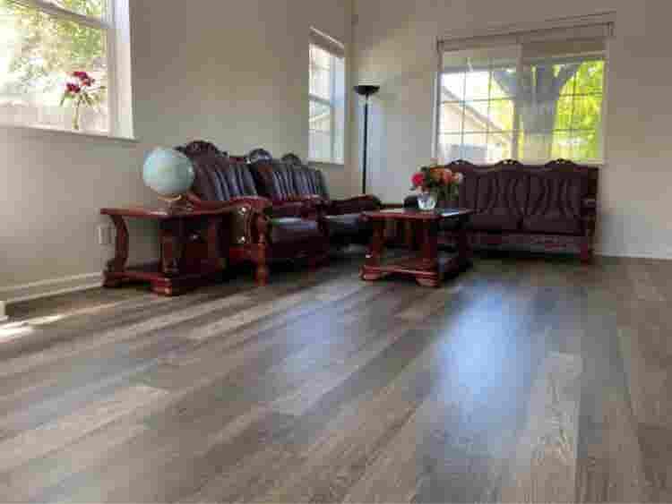 Beautiful Rolling Hills area Room