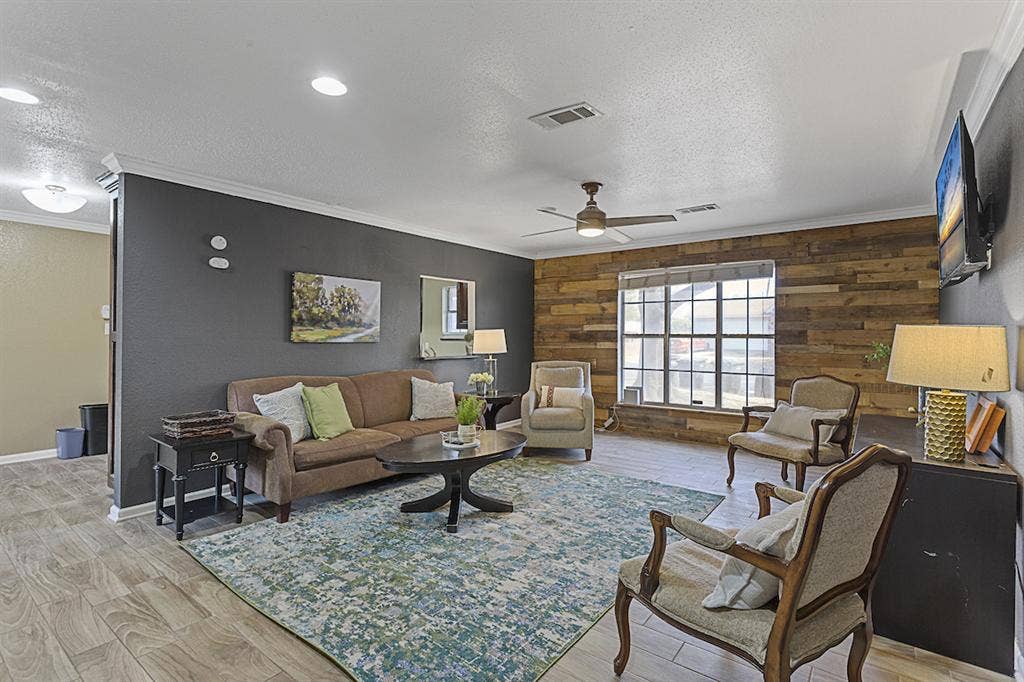 1 BR in Fort Worth