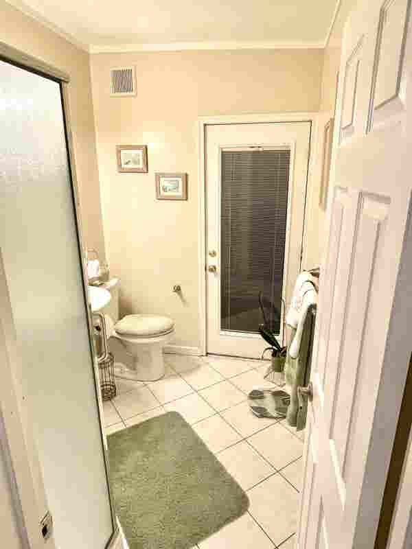 Newly remodeled cozy room