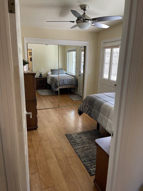 Newly remodeled cozy room
