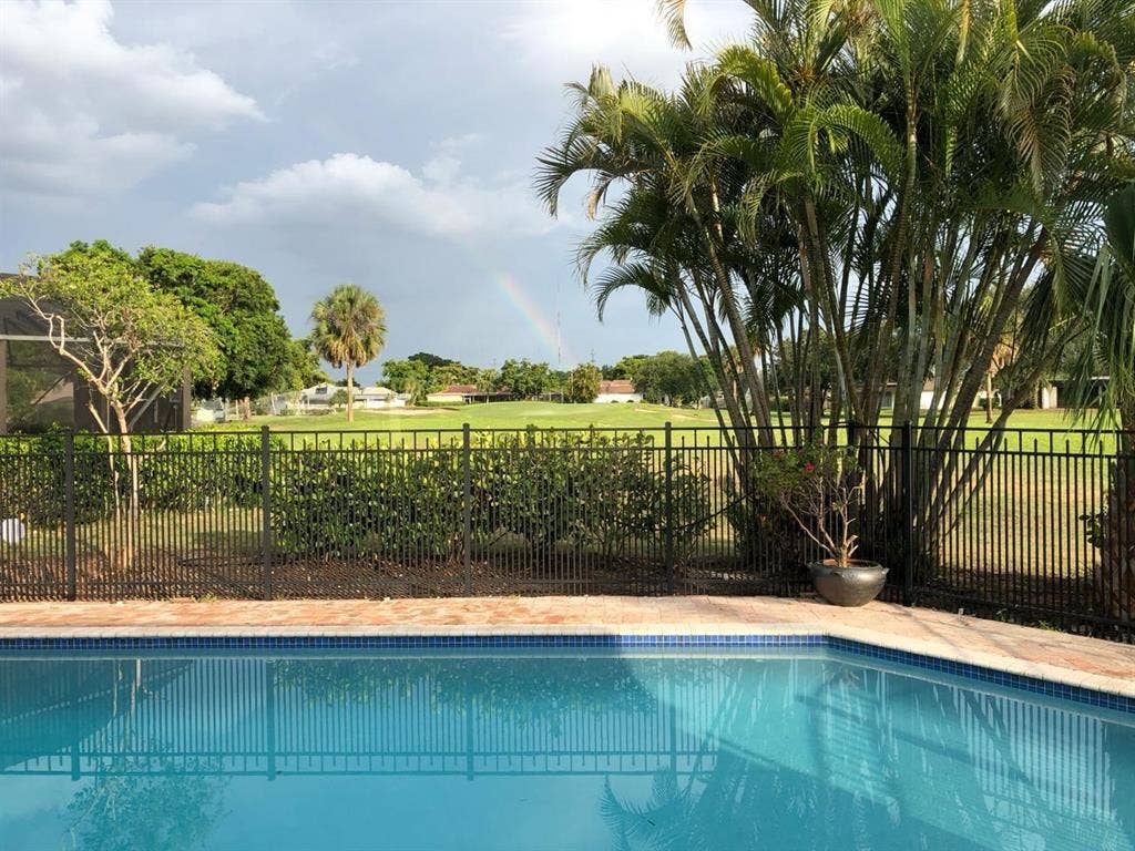 $ MONTLY HOUSE ROOM RENTAL