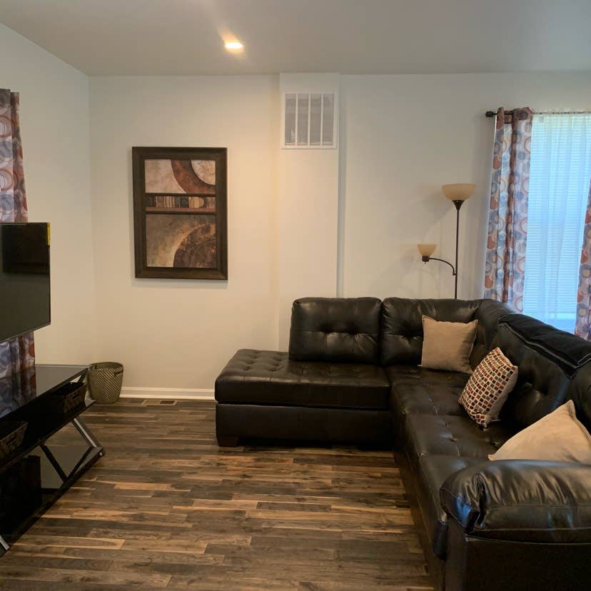 Clean 1BR Modern Living, Baltimore