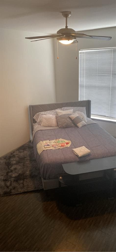 Private room, South Houston