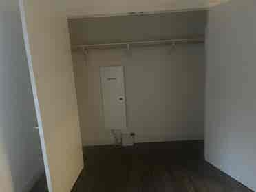 Looking for roommate downtown