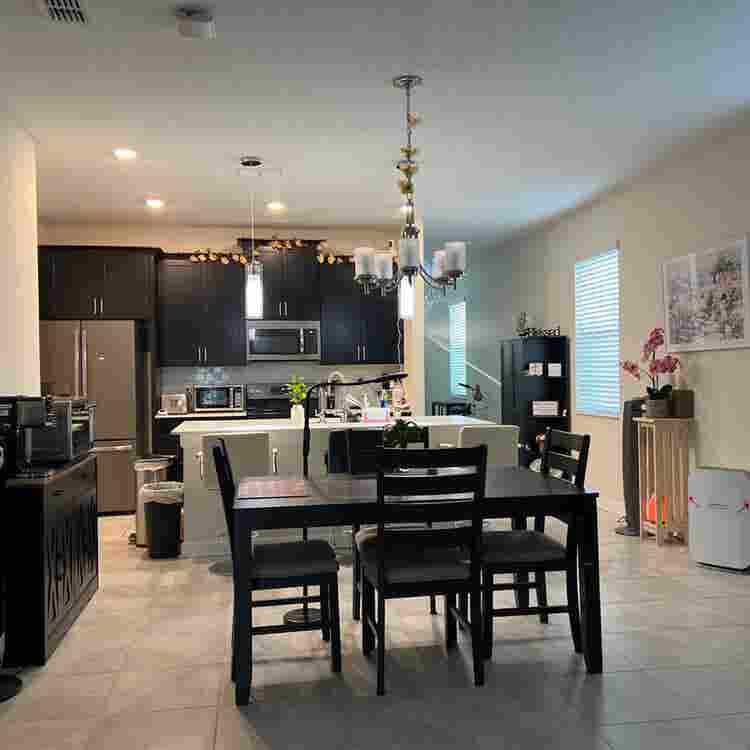 room near Disney Springs