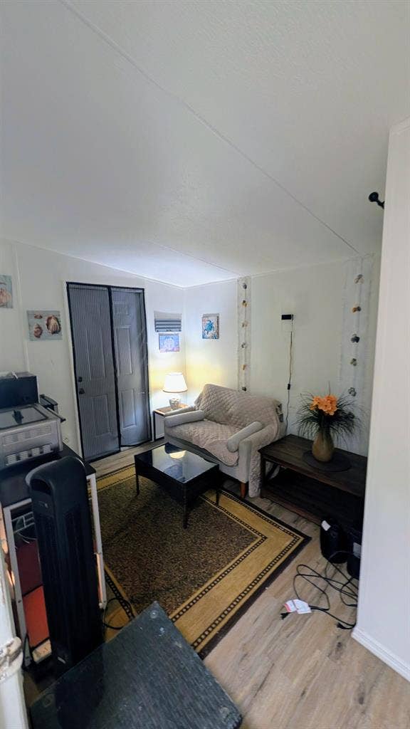 Great location private entrance and