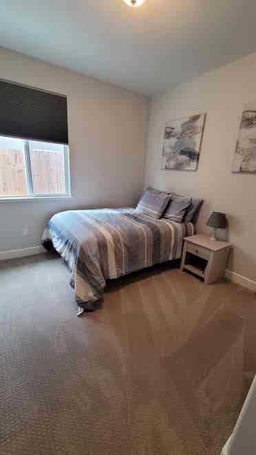Room for Rent in Quiet Neighborhood