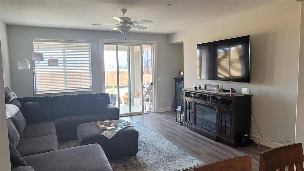 Room for Rent in Quiet Neighborhood
