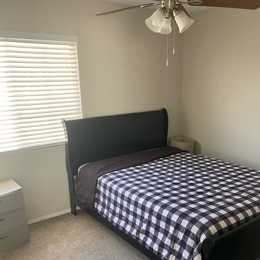 Nice cozy room for rent 😁