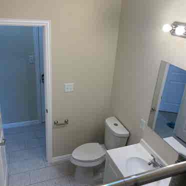 Private Bathroom King Bed - Saginaw