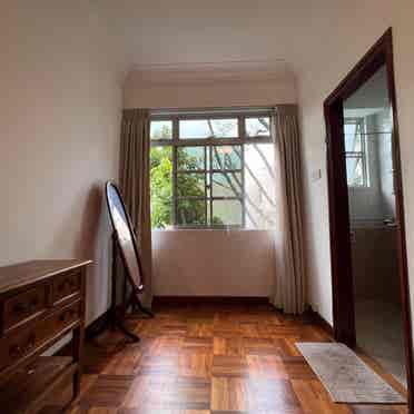 Big bedroom with en-suite bathroom