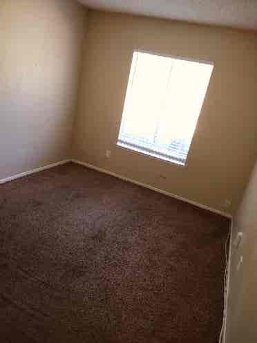 Room for rent Downtown Riverside