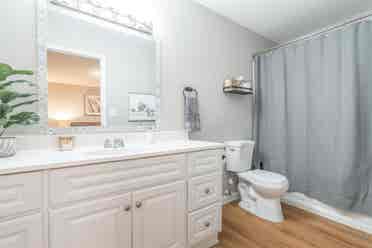 Room Fully Furnished/Private Bath