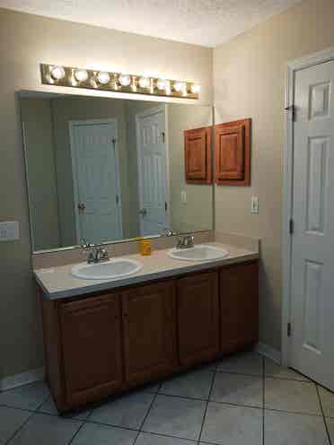 Southwest Jax / Orange Park Room