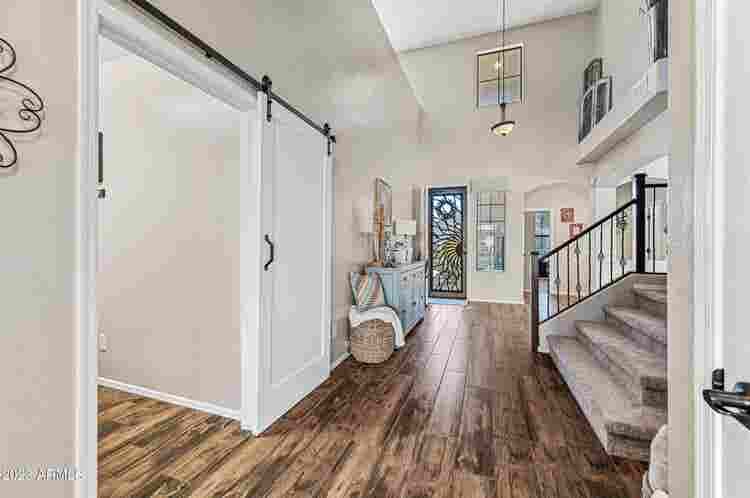 King Furn. Lg. Room, 2-Story House