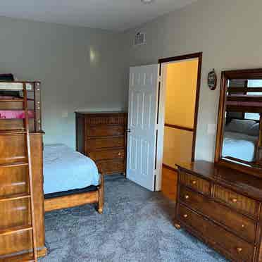 Huge bdrm walk-in closet bay window