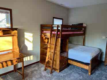 Very large bd rm walk-in closet