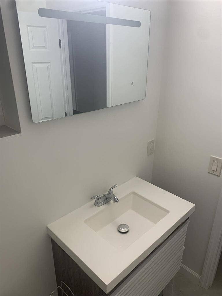 Roomates - Students Welcome