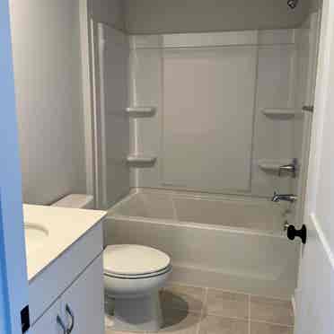 Private room with bath
 in townhome