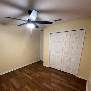 Cozy Room for Rent in Groveland, FL