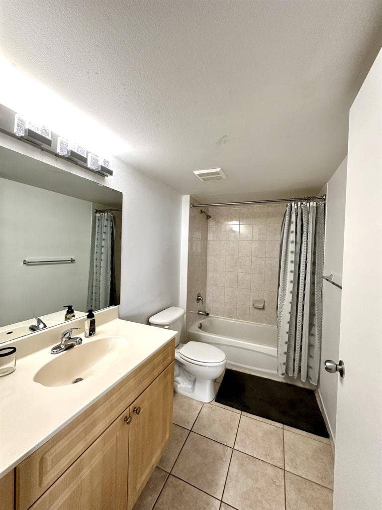 Master bedroom
with private bath