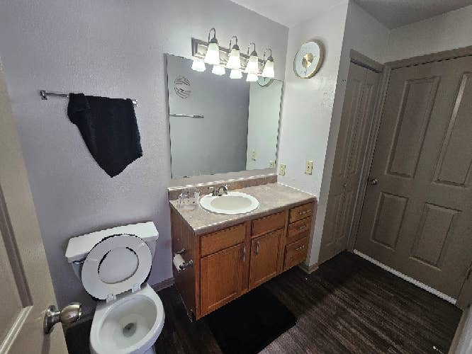 Room with its own toilet and bath