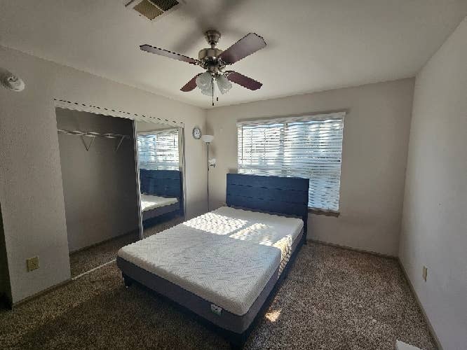 Room with its own toilet and bath