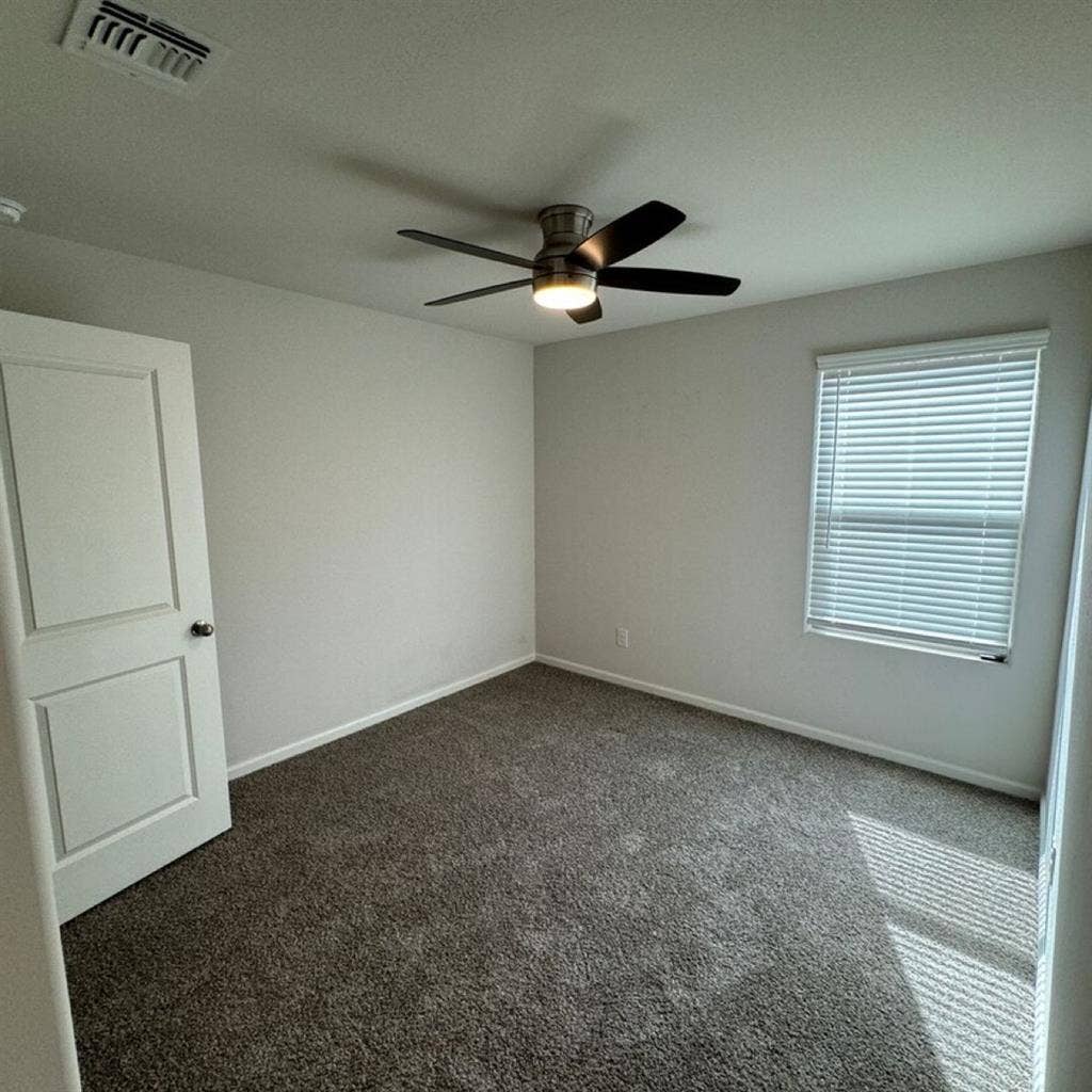 1 BR with Private Bathroom