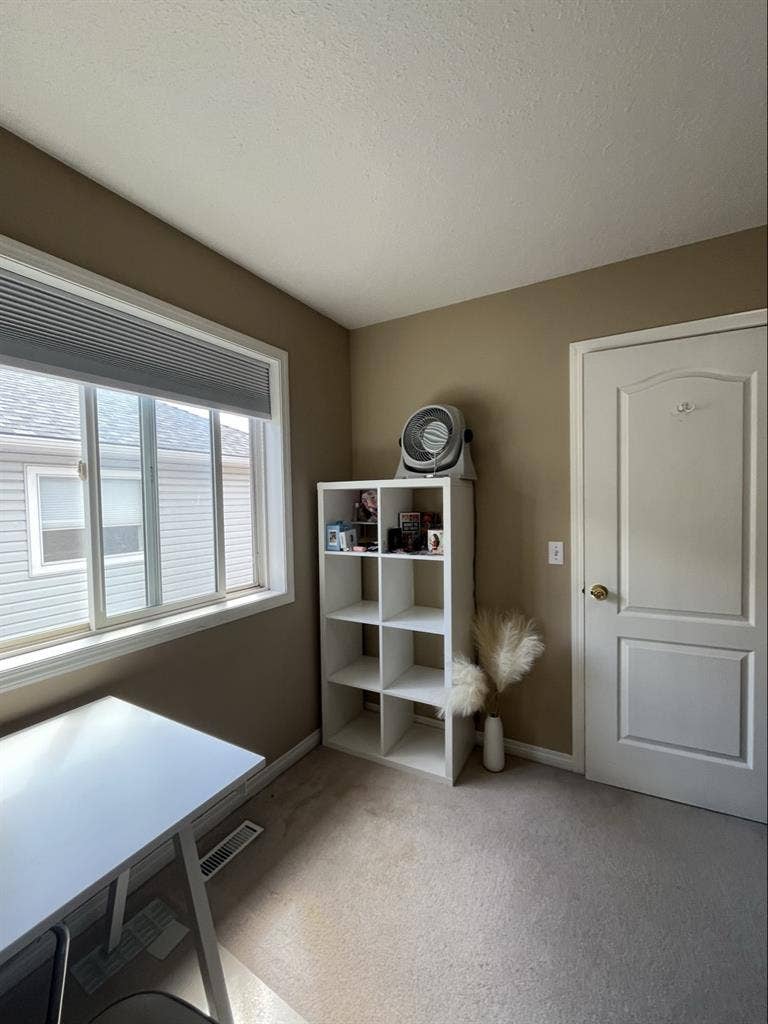 Furnished 1 bedroom in a townhouse
