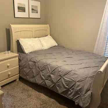 Private Room in Garland Available